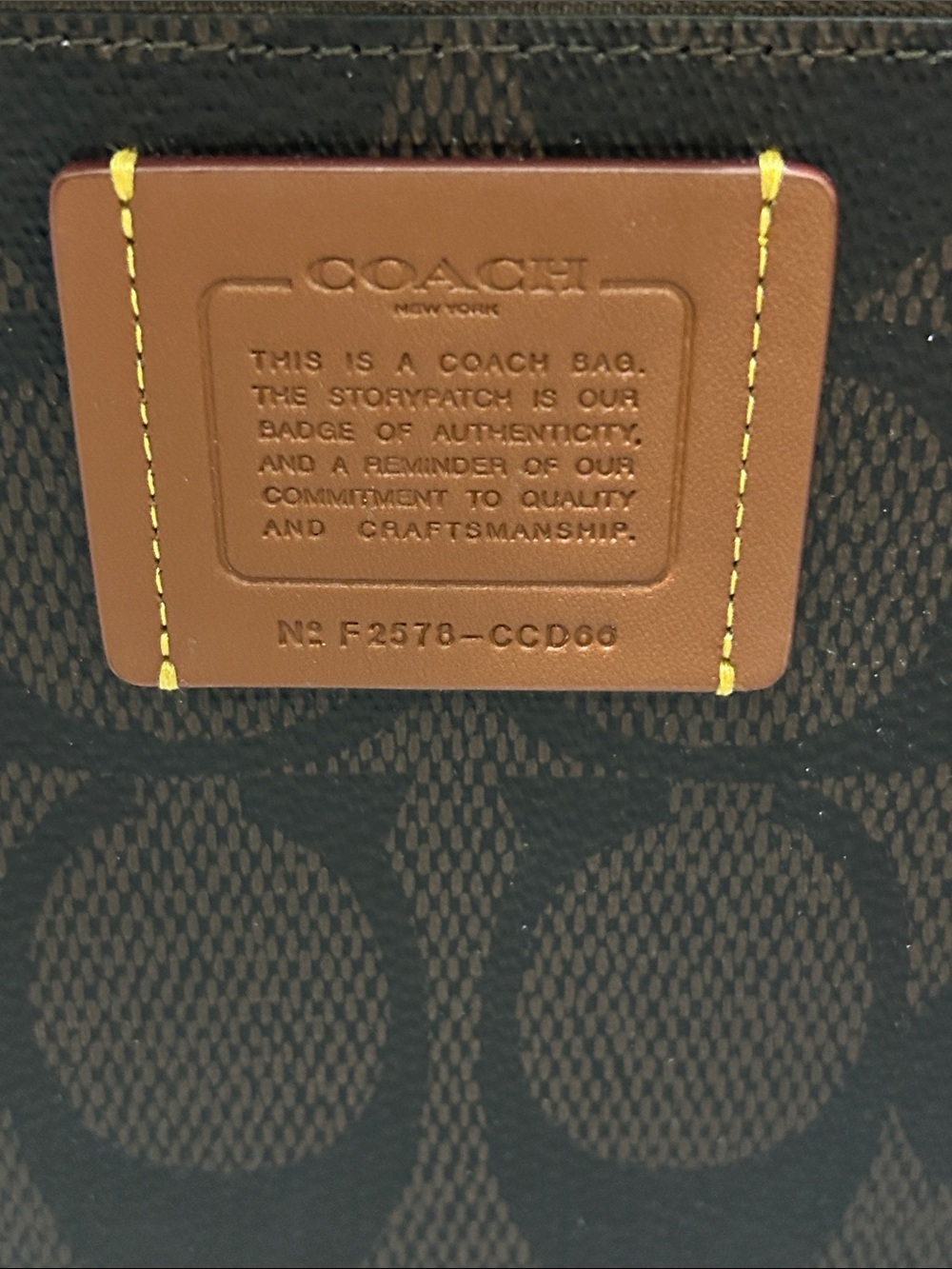 Coach (NWT) Large City Tote Bag In Maxi Signature Canvas - Picture 3 of 15